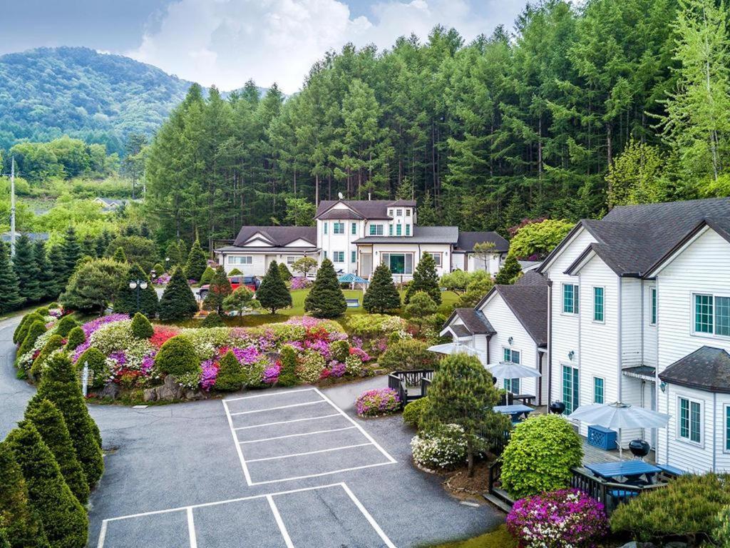 Pyeongchang Greenhill Pension Exterior foto